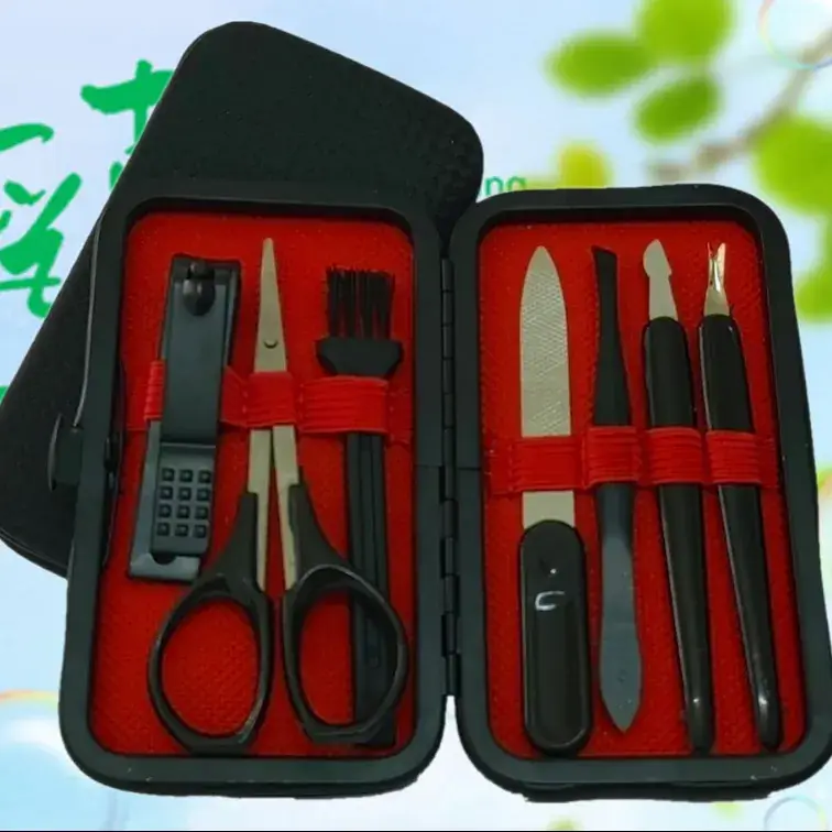 7-Piece Nail Clippers Set with Precision Blades - Image 41