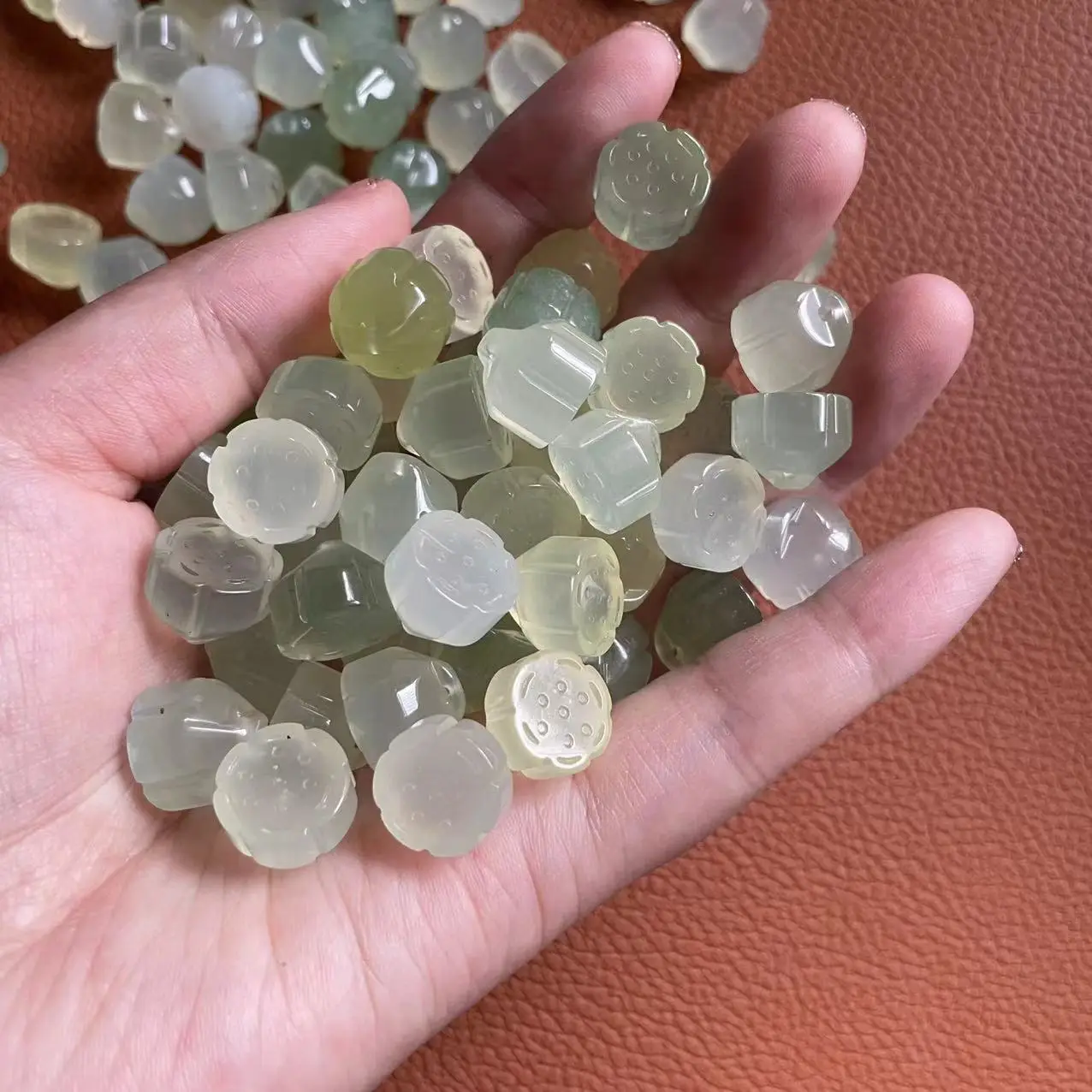 玉石莲蓬散珠