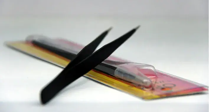 Black Anti-Static Stainless Steel Nail Tweezers - Image 3