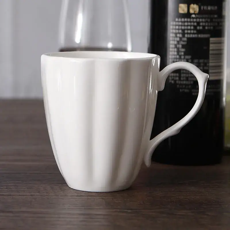 Pure White Large V Cup Mug for Coffee & Milk — feature 4