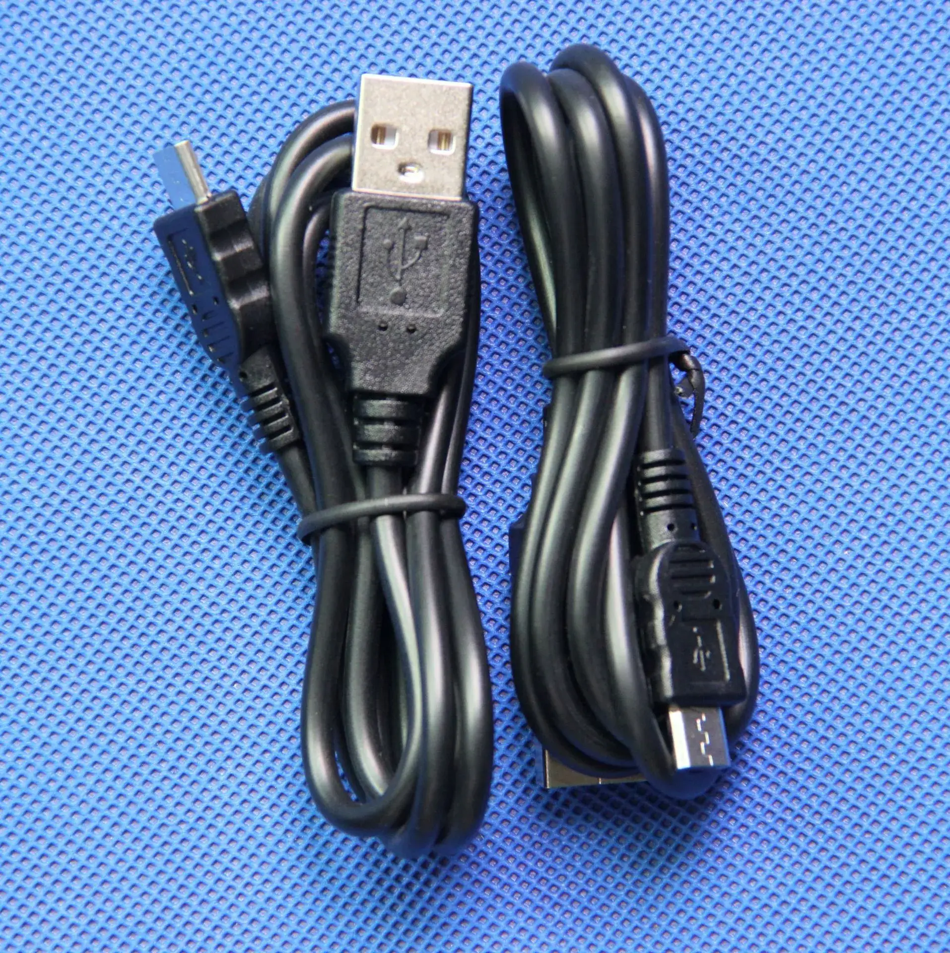 USB-C to Micro Mike 5PMINI Charging Cable - Image 2