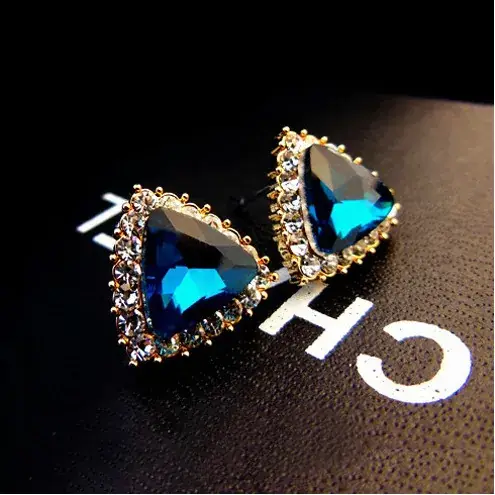 Women's Heart Shaped Crystal Diamond Earrings Set