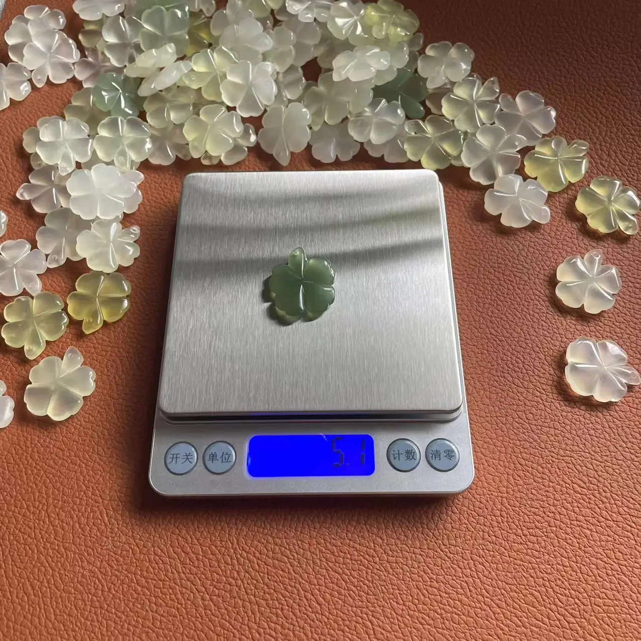 岫玉四叶草吊坠