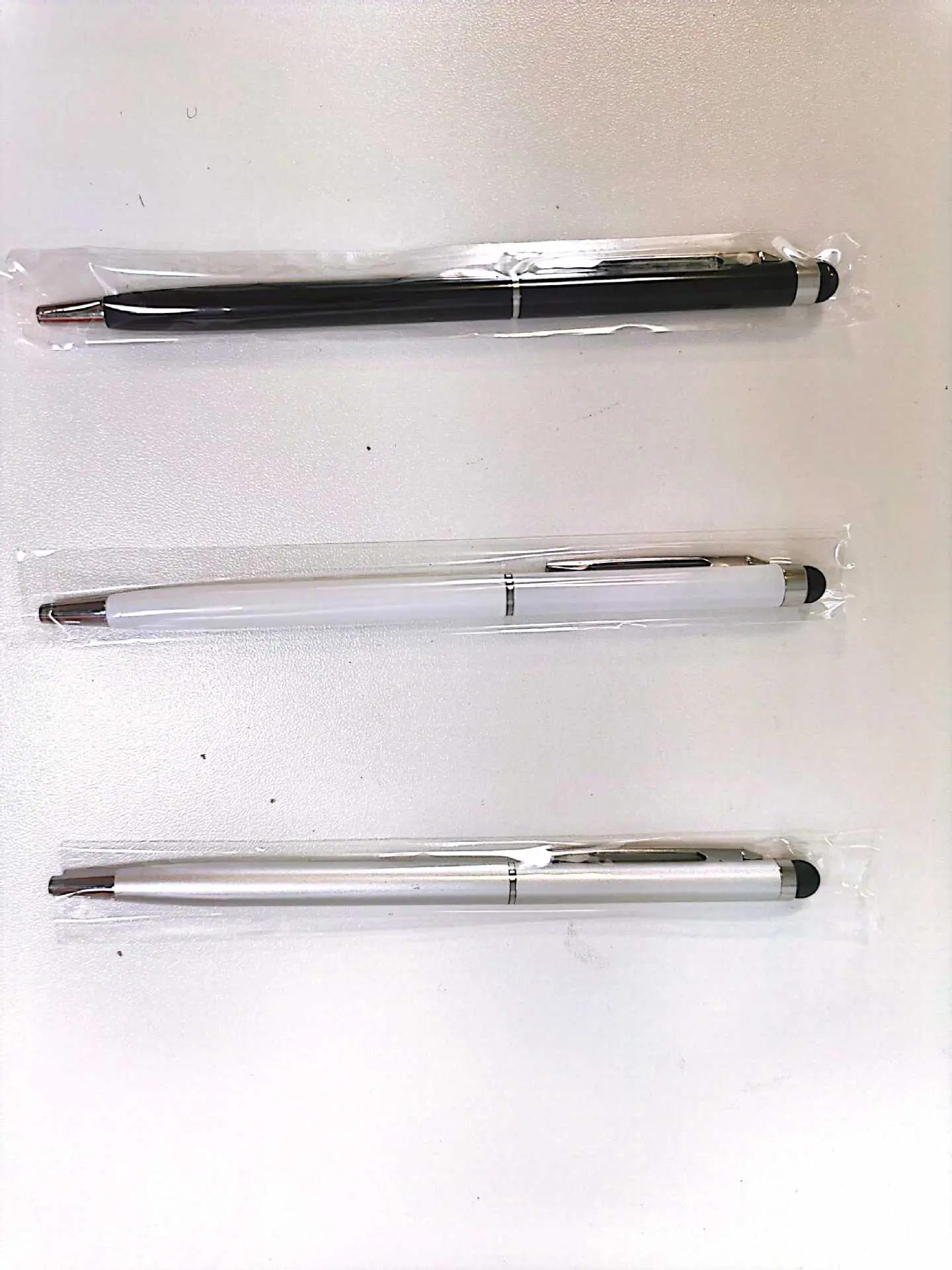 Dual Purpose Stylus Pen Black White Touch Screen — feature 12