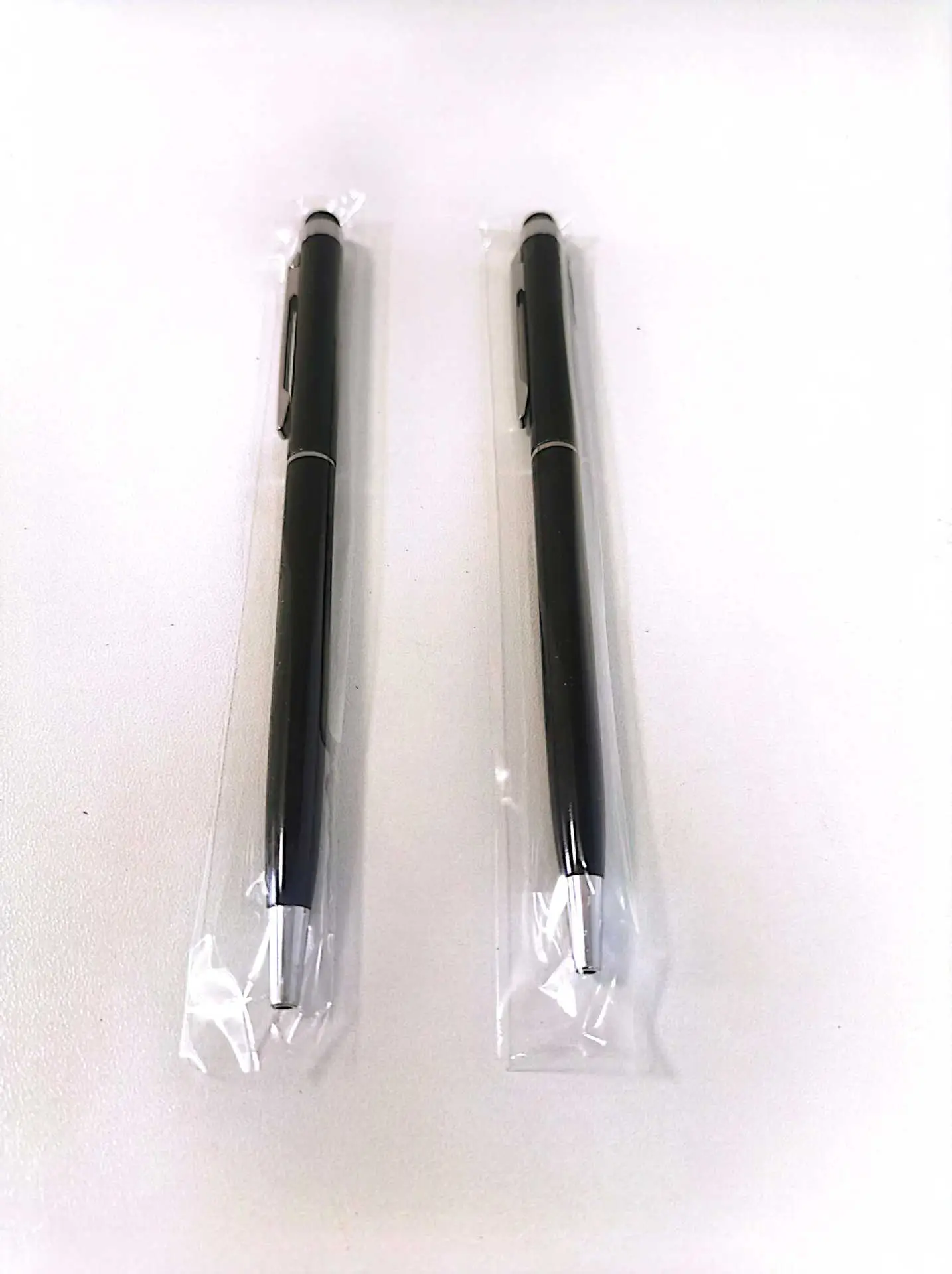 Dual Purpose Stylus Pen Black White Touch Screen — feature 5