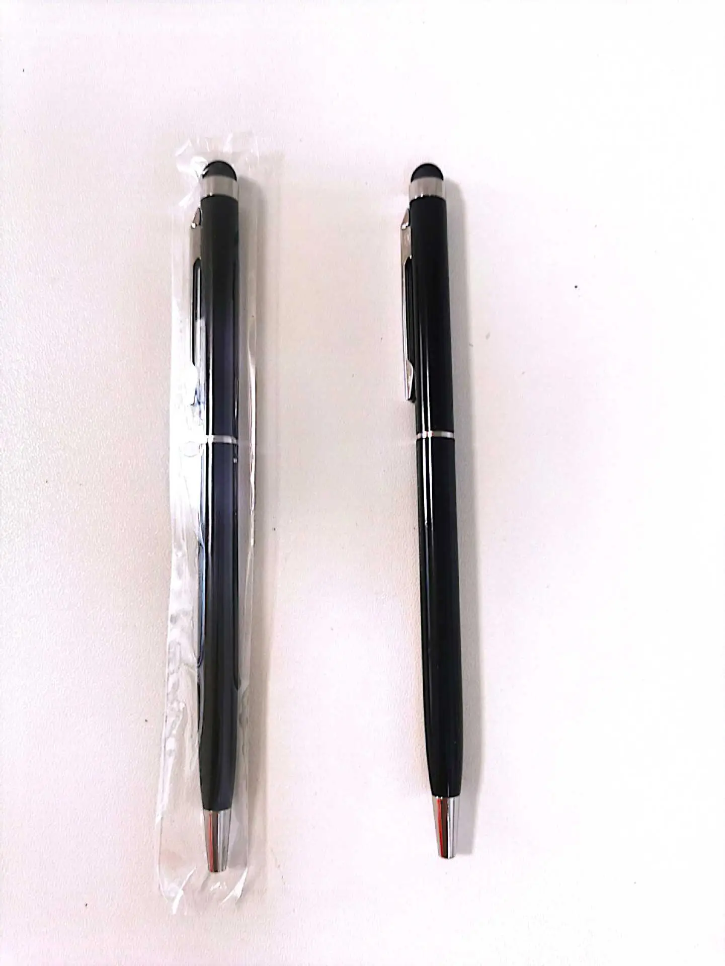 Dual Purpose Stylus Pen Black White Touch Screen — feature 6
