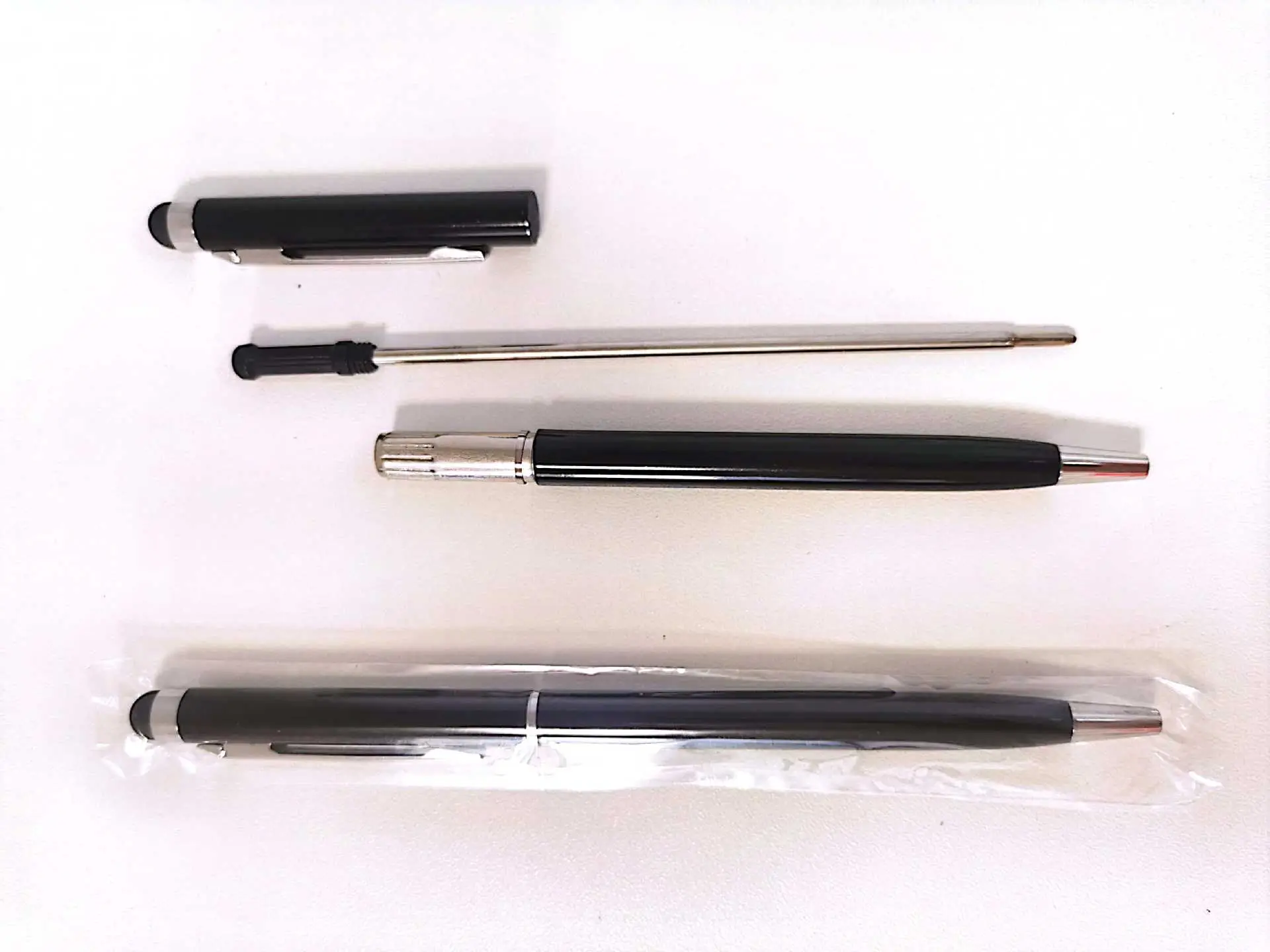 Dual Purpose Stylus Pen Black White Touch Screen — feature 9
