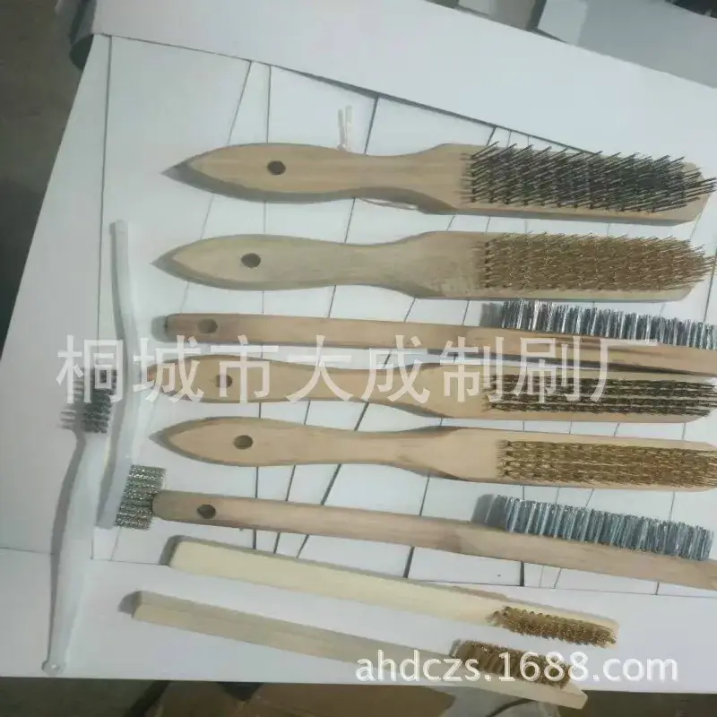 Copper Brush Set with Wooden Handles for Cleaning