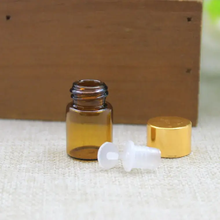 2ml Essential Oil Bottle with Gold Cap & Hole Plug - Image 3