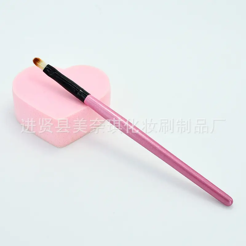 Multi-Color Wooden Lip Brushes for Makeup Application - Image 2