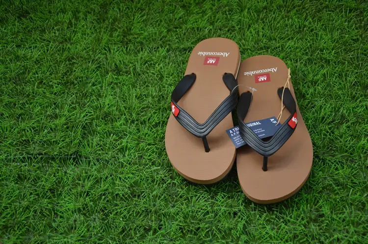 Xiaobei Deer Men Green Flip Flops Lightweight Summer