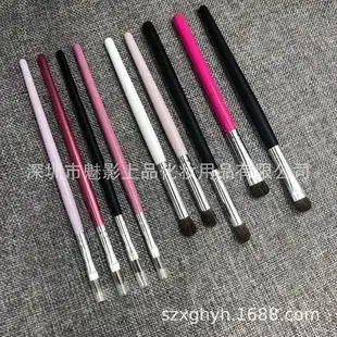 Makeup Brush Single Double Head with Scoop Tongue Foundation Brush — feature 5