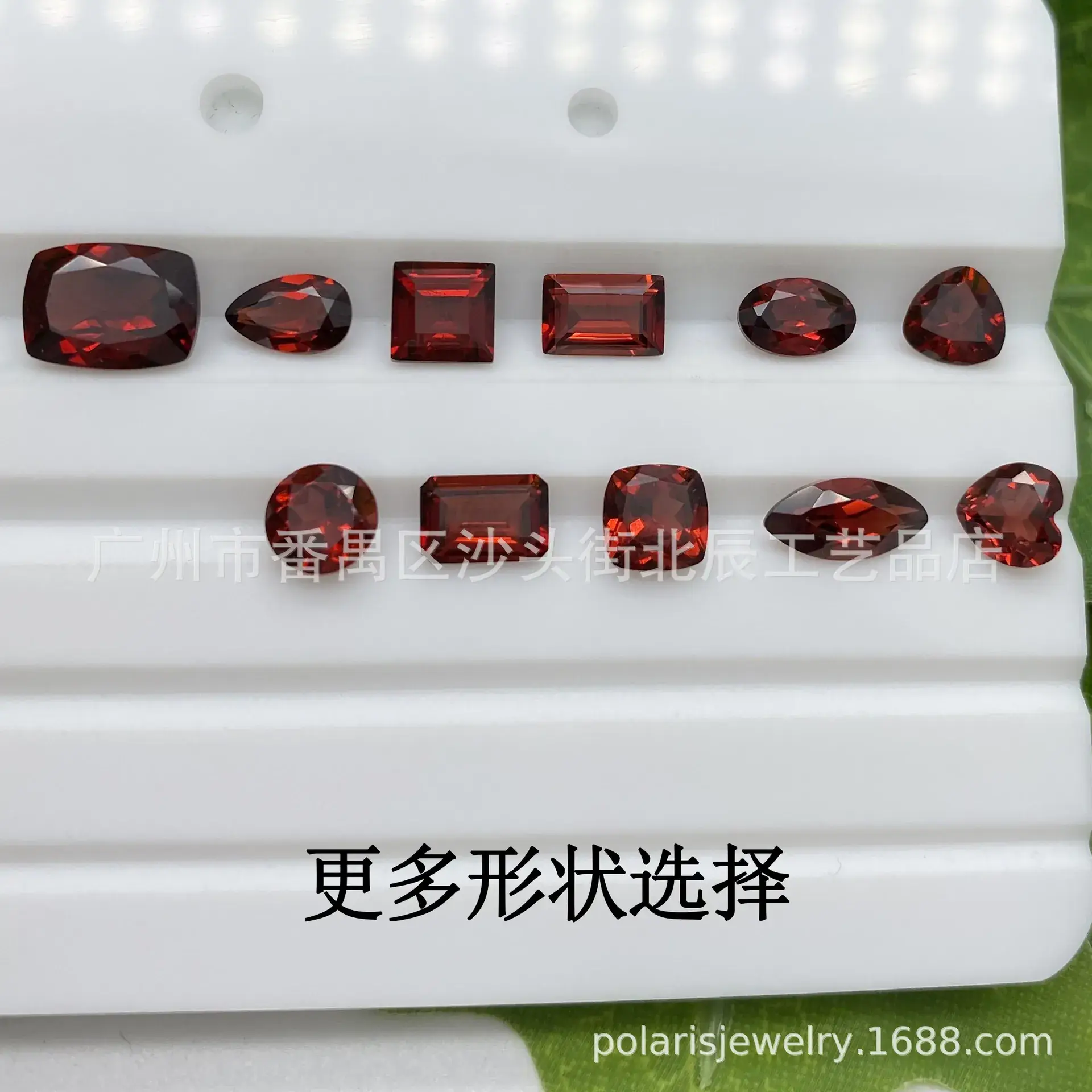 Natural Garnet Fertilizer Triangle Crystal Clean Stone Surface 4.0-10.0mm - Image 6