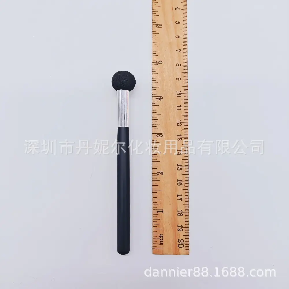 New Mushroom Head Makeup Brushes for Foundation & Concealer - Image 5