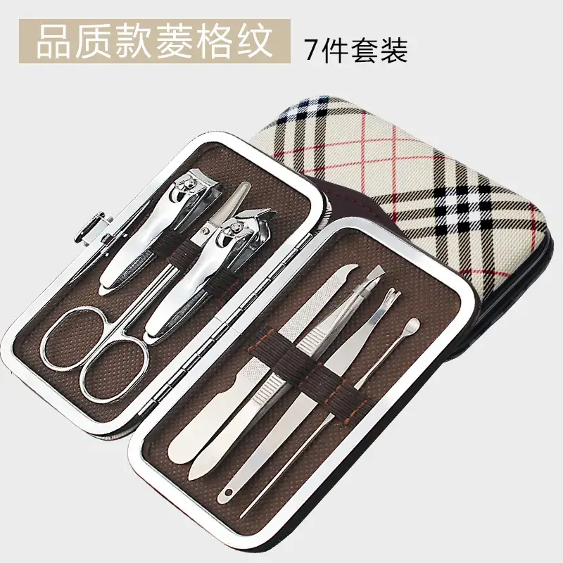 Classic Manicure Set with 7 Tools for Professional Beauty - Image 7