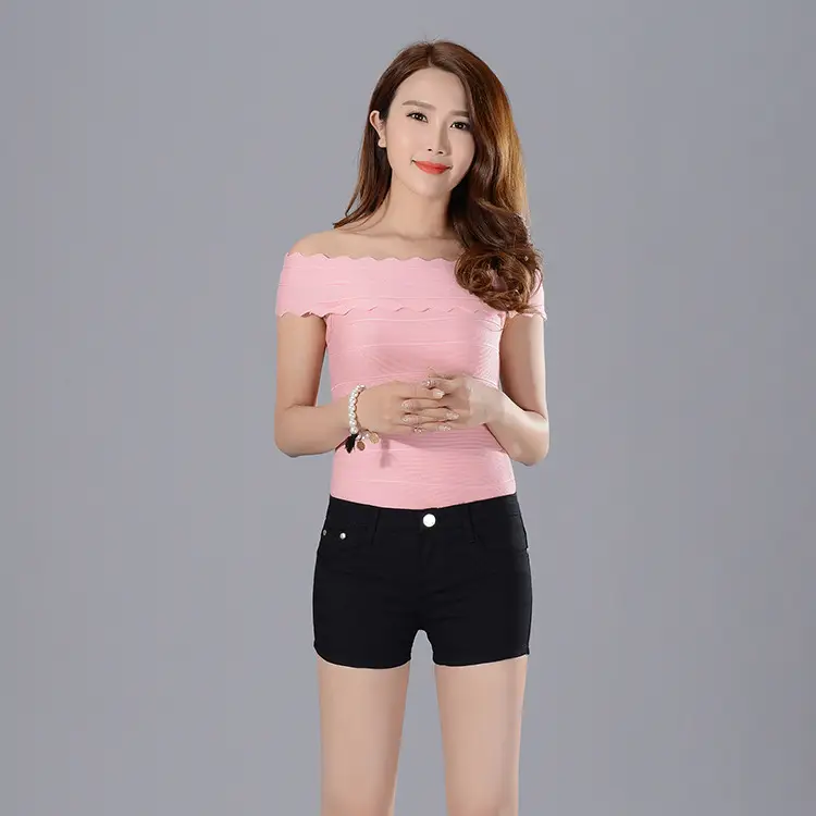 2025 Summer Women's White Lace Shorts Large - Image 3