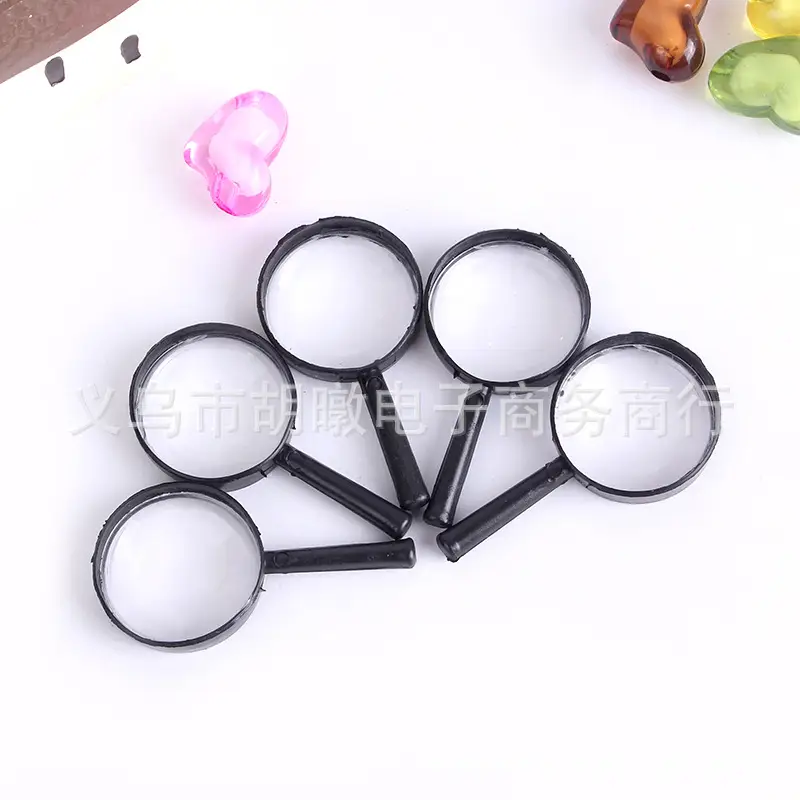 Mini Plastic Magnifying Glass 2.5x5cm Handheld - Image 6