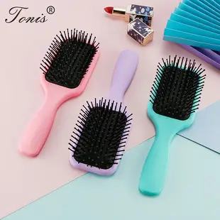 Nylon Hair Brush with Curved Bristles Black — feature 2