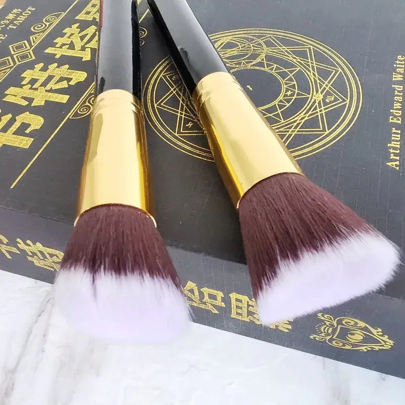 4 Pointed Makeup Brushes Set Gold Black - Image 5