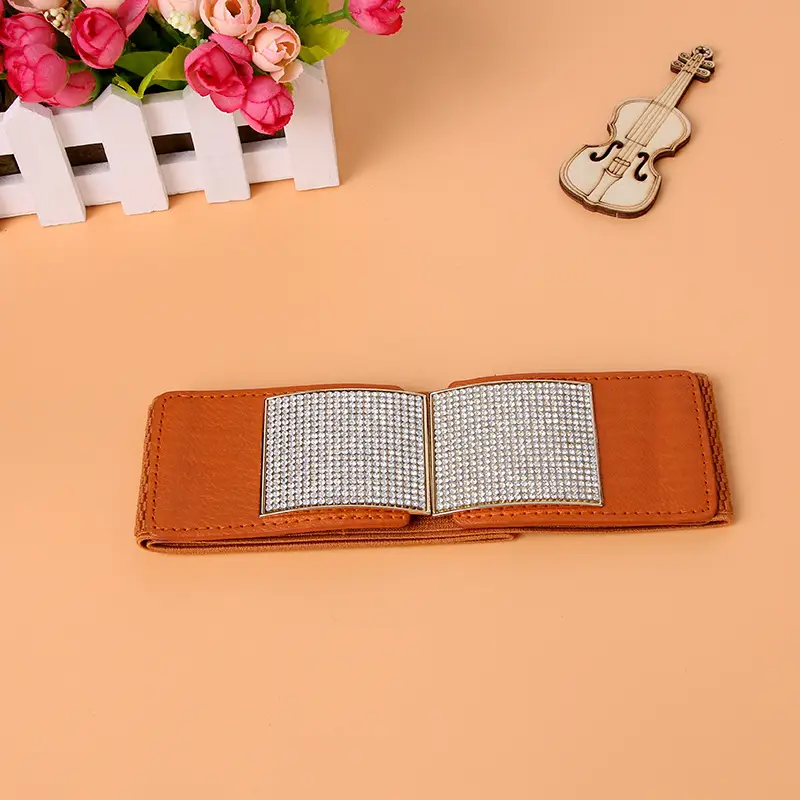 Fashionable Diamond Buckle Belt for Women - Image 2