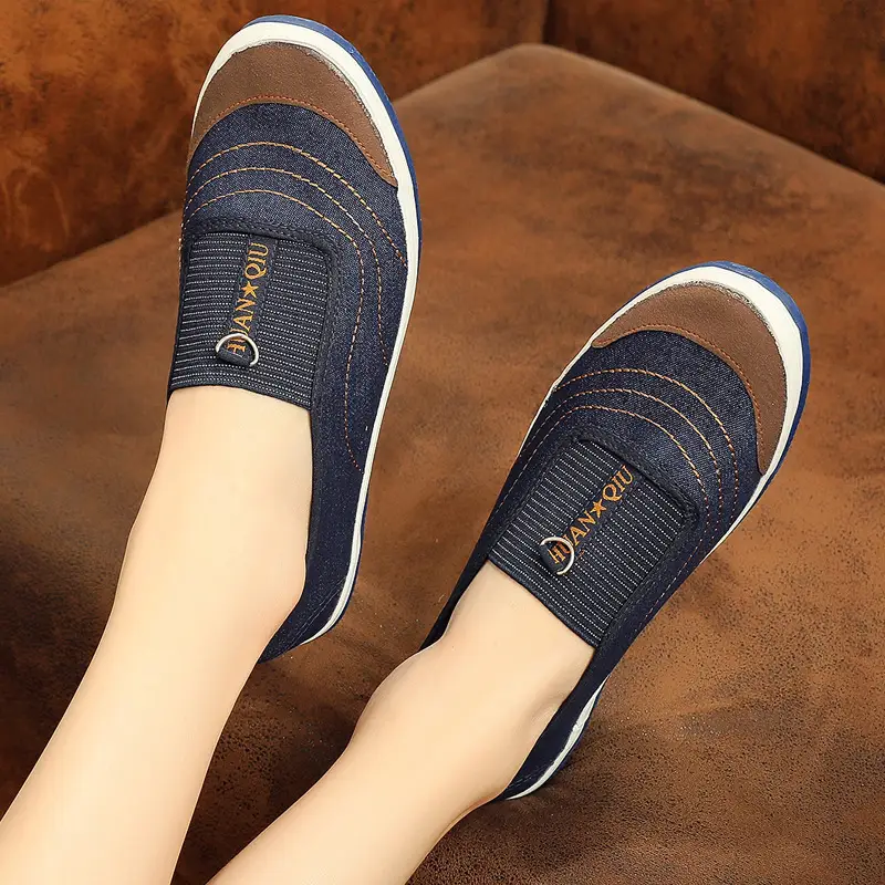 Women's 2025 Slip-on Flat Shoes with Embroidered Design - Image 14