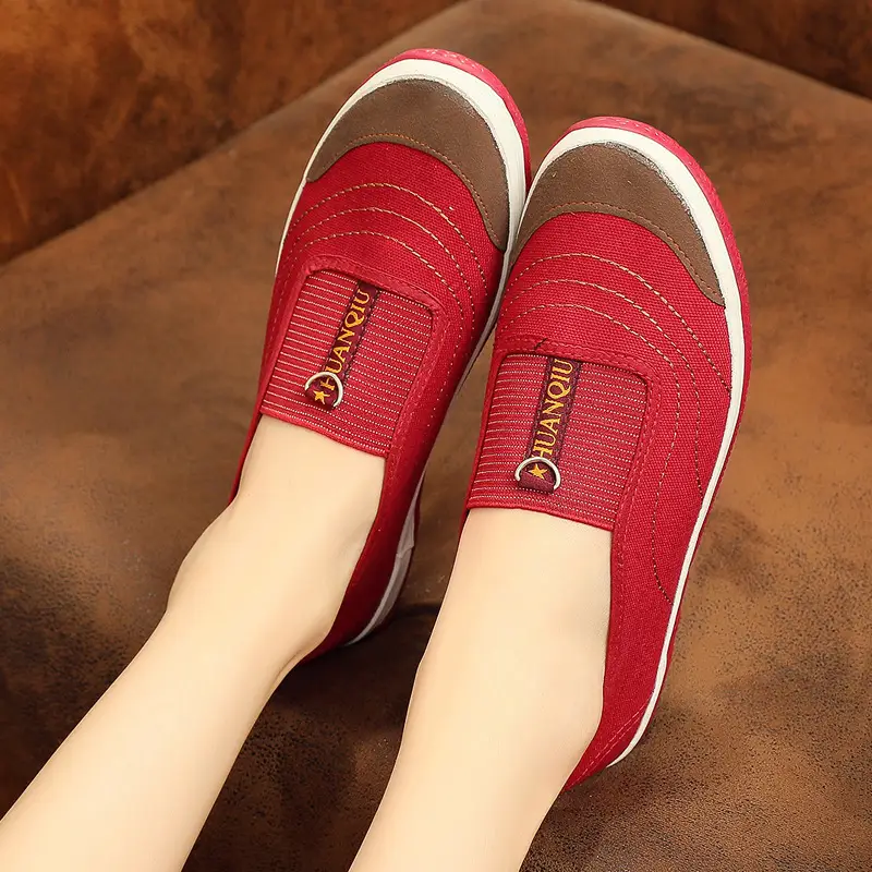 Women's 2025 Slip-on Flat Shoes with Embroidered Design - Image 10
