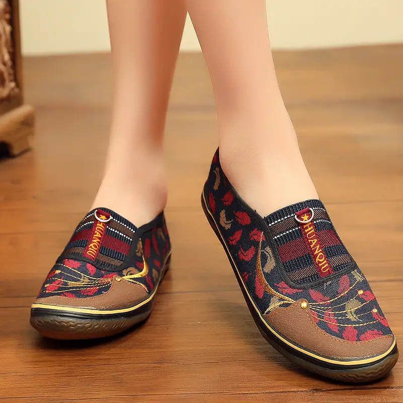 Women's 2025 Slip-on Flat Shoes with Embroidered Design - Image 7
