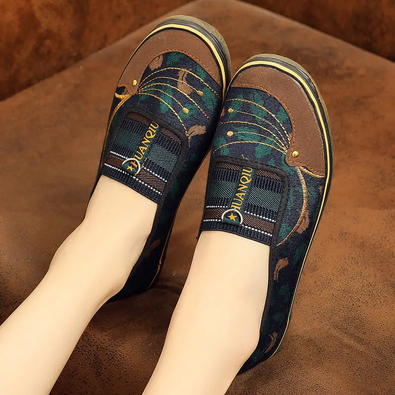 Women's 2025 Slip-on Flat Shoes with Embroidered Design - Image 8
