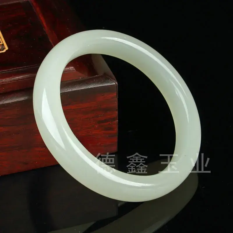White Jade Bracelet for Men Women 10 Yuan — feature 23