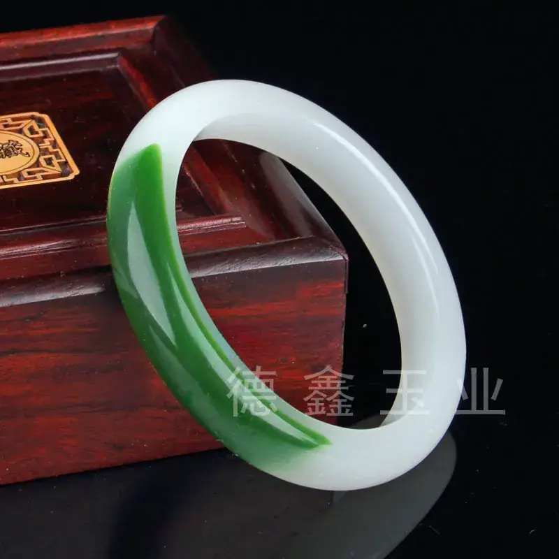 White Jade Bracelet for Men Women 10 Yuan — feature 24