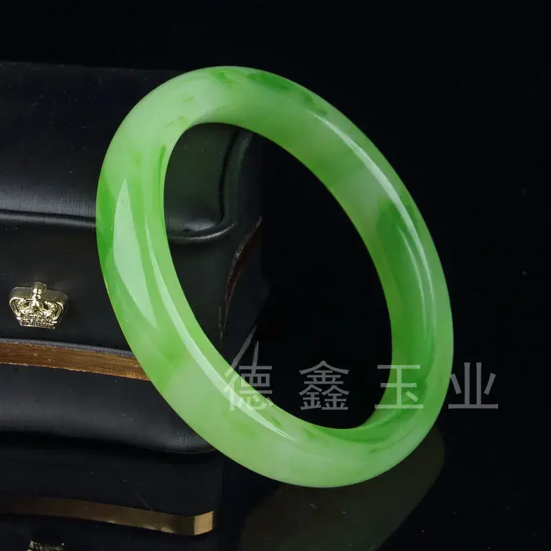 White Jade Bracelet for Men Women 10 Yuan — feature 29
