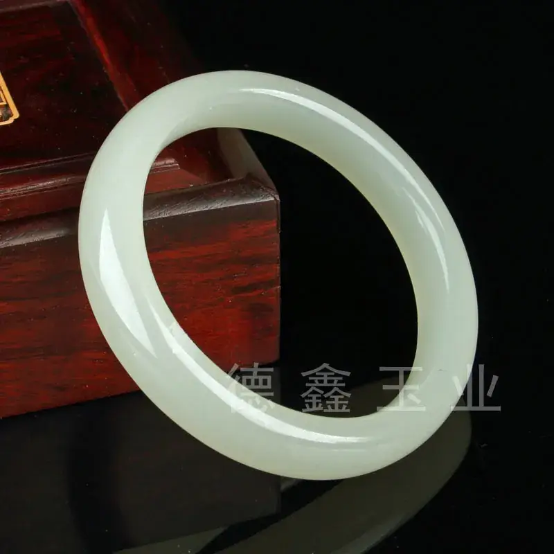 White Jade Bracelet for Men Women 10 Yuan - Image 4