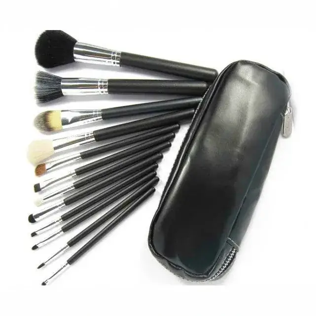 Black 14-Piece Makeup Brush Set for Beginners - Image 3