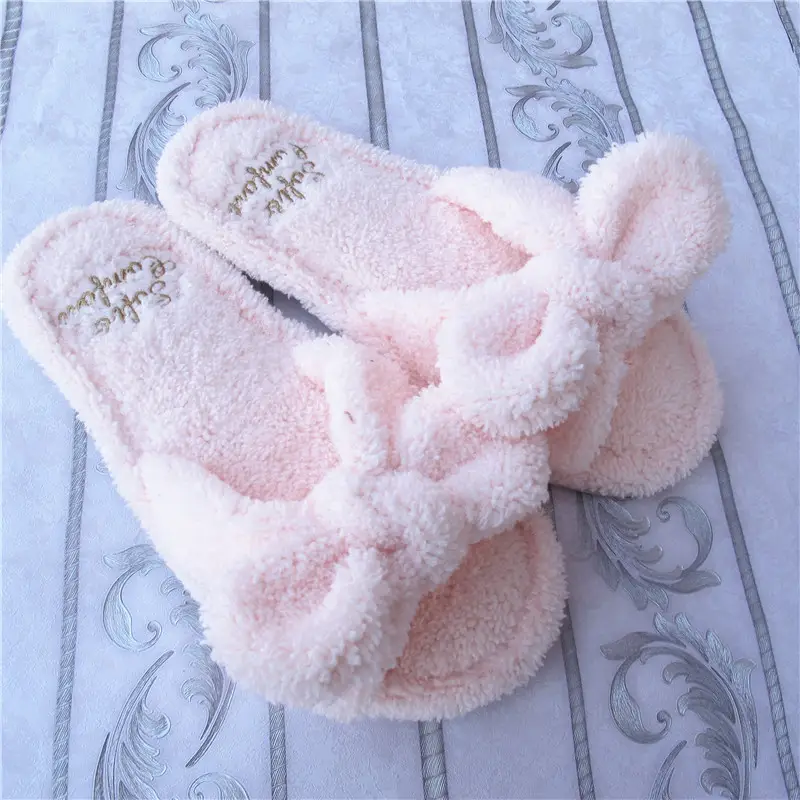 Women's Super Soft Furry Slippers White Waterproof