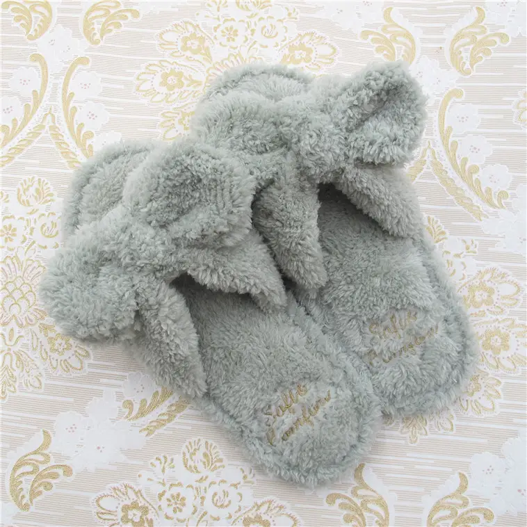 Women's Super Soft Furry Slippers White Waterproof