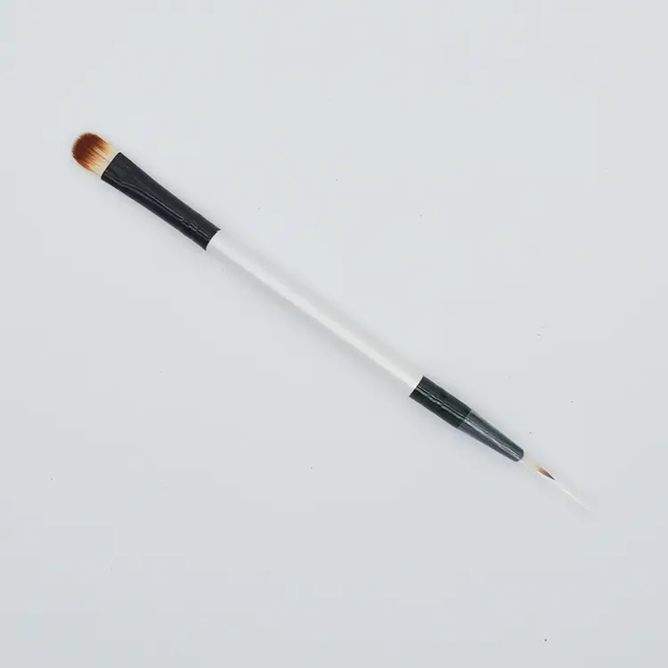 Double Headed Makeup Brushes with Wooden Handles - Image 4