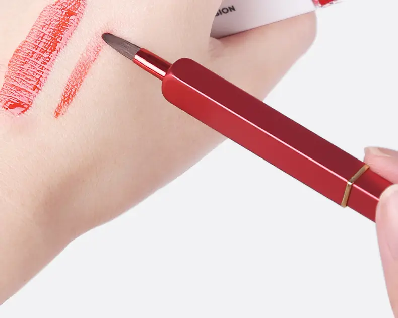 Zoreya Retractable Lip Brush with Cover — feature 15