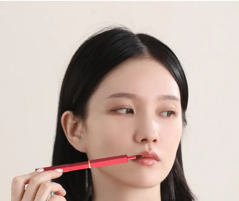 Zoreya Retractable Lip Brush with Cover — feature 4