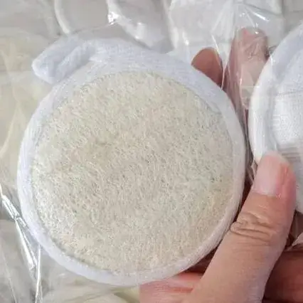 8x 8cm white loofah slices opp (single)