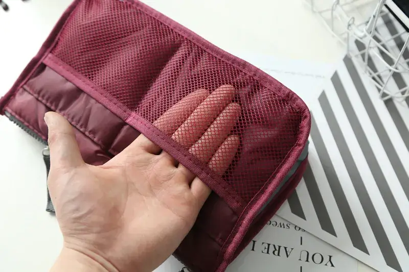 Double Zipper Makeup Wash Bag Thickened Multifunctional Storage — feature 18