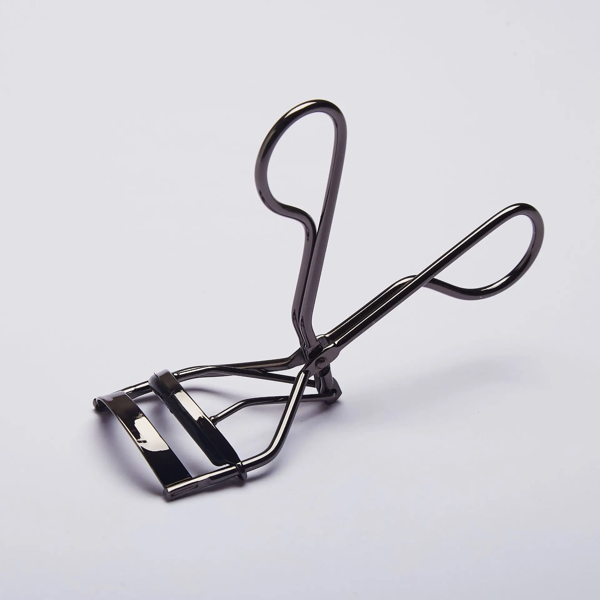 Wide Angle Metal Eyelash Curler for All Eye Shapes