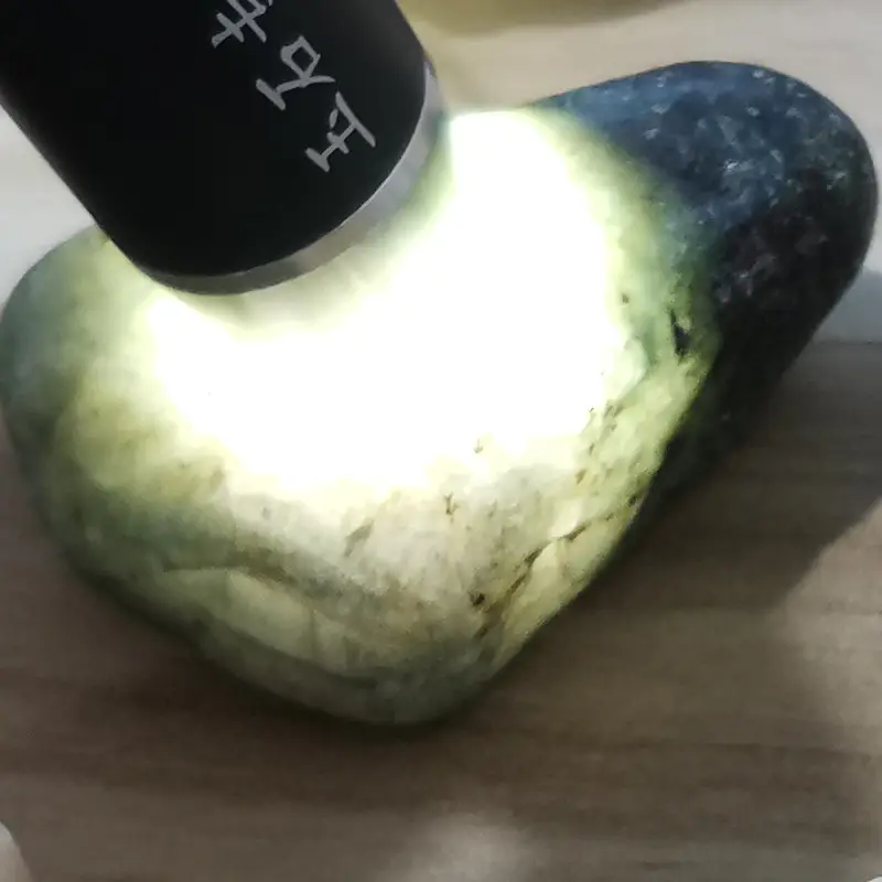 Sanguang Light Jade Strong Light Flashlight Charging Set - Image 12
