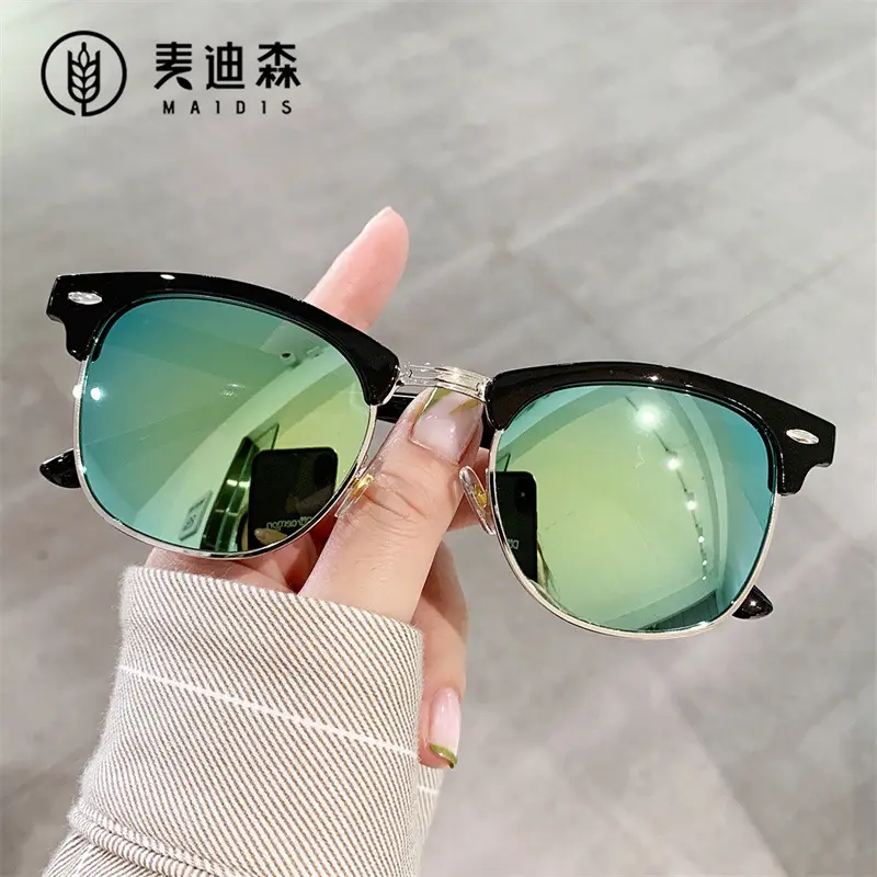 Jett Men Women Rivet Glasses Black Gold