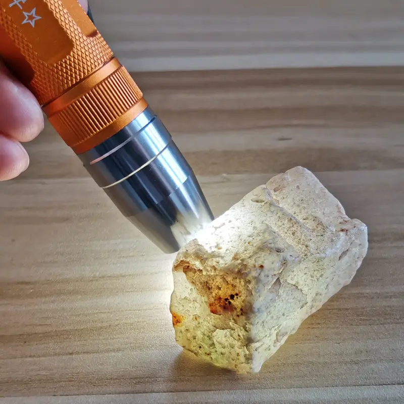 Rechargeable Jade Identification Flashlight with Purple Light - Image 12