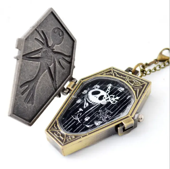 Halloween Pocket Watch with Lizard Design - Image 5
