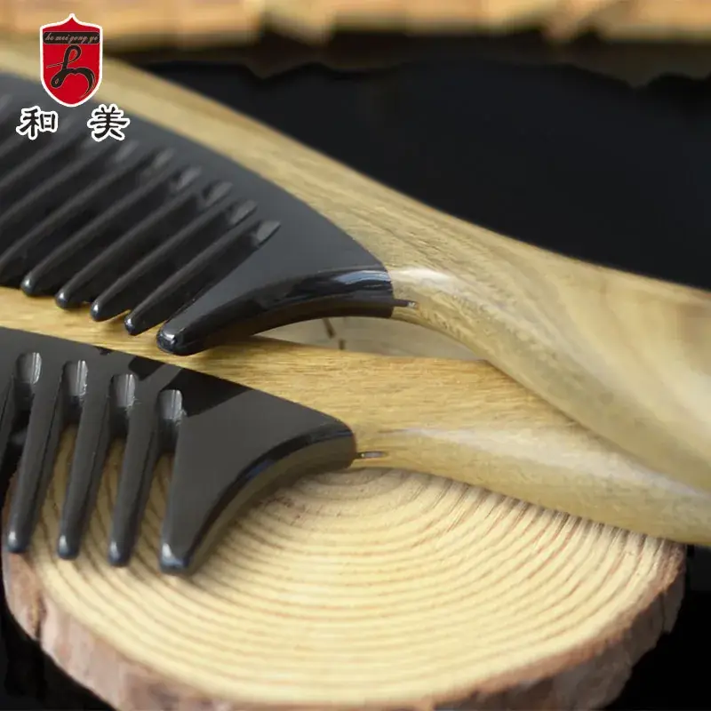 Green Sandalwood Horn Comb for Long Hair Women - Image 7