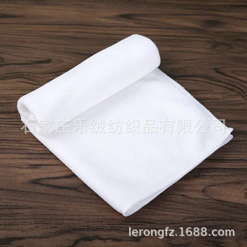 White Cross-Border Square Towel 180g - Image 4