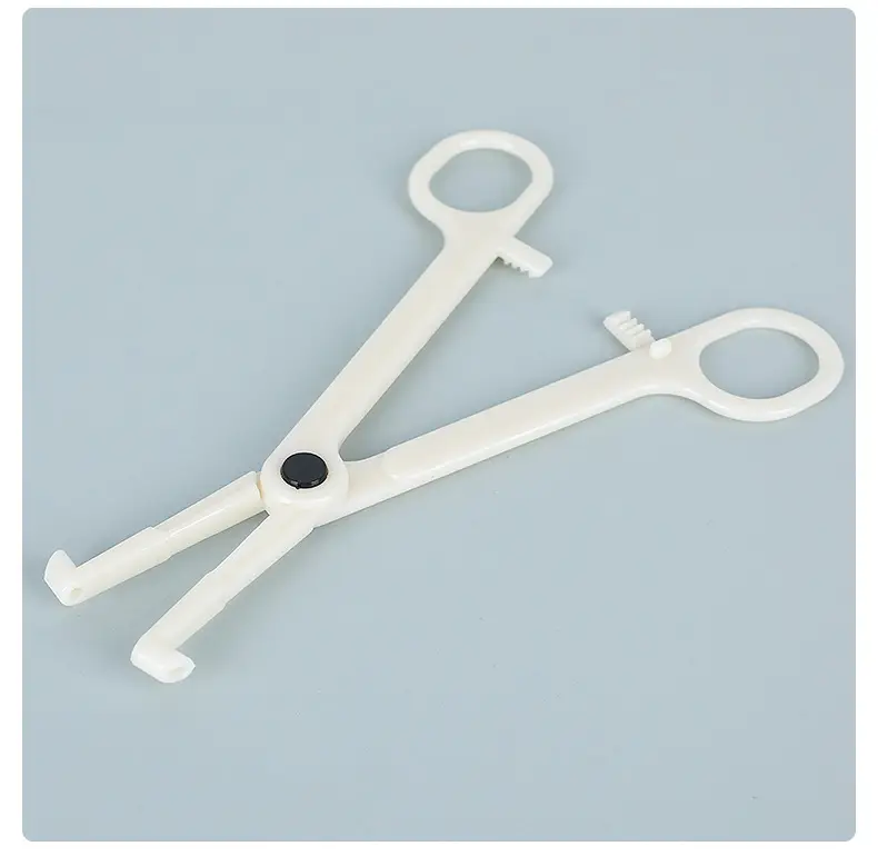 Disposable Triangle Open Piercing Pliers Set — feature 9