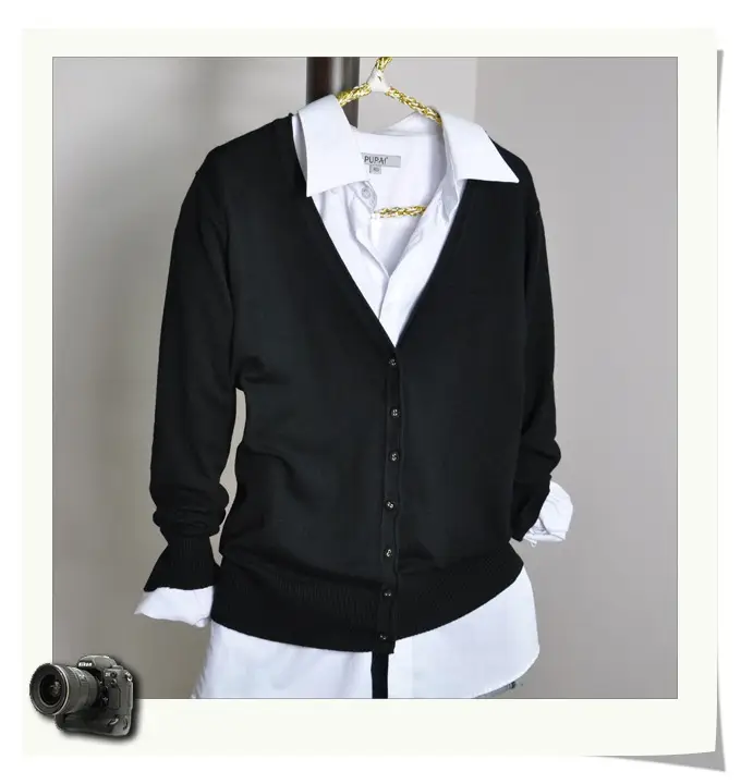 Korean-style Women's V-Neck Knitted Cardigan Large - Image 16