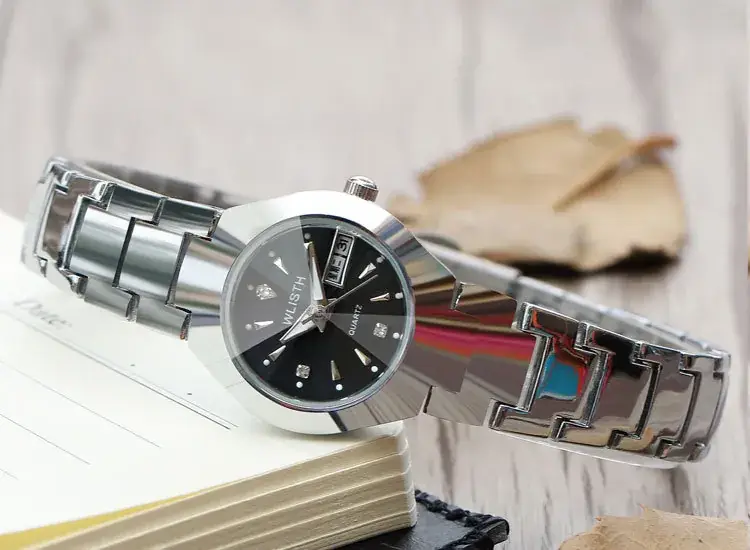 Swiss Brand Luminous Men's Quartz Watch - Image 6